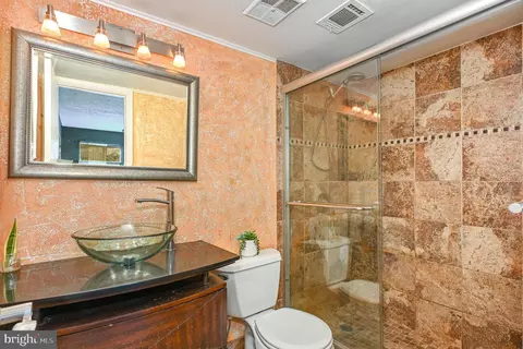 Bath - 5 Windblown Ct #301, Baltimore, MD 21209 photo 2 of 2