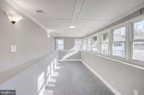 Entry Way - 337 4th Ave, Halethorpe, MD 21227 photo 2 of 4