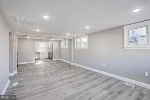 Living - 337 4th Ave, Halethorpe, MD 21227 photo 2 of 4