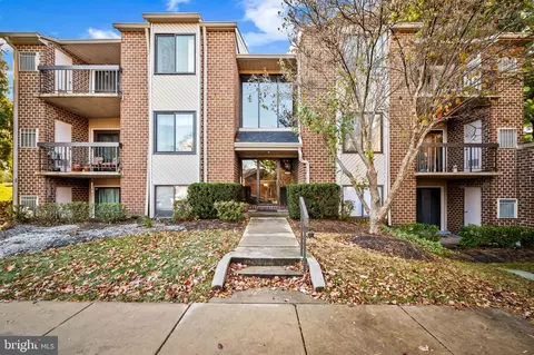 12 Mullingar Ct #301, Lutherville Timonium, MD 21093