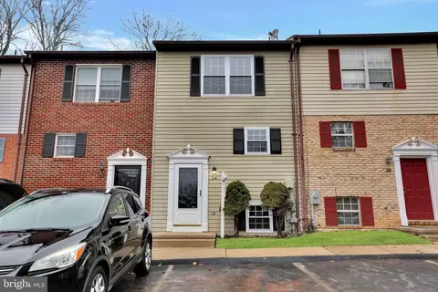 24 Wyegate Ct, Owings Mills, MD 21117