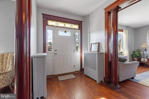 Entry Way - 6830 Windsor Mill Rd, Gwynn Oak, MD 21207 photo 1 of 6