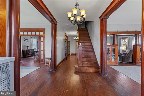 Entry Way - 6830 Windsor Mill Rd, Gwynn Oak, MD 21207 photo 2 of 6