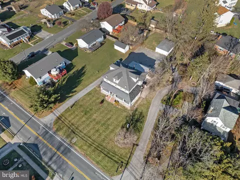 View/Area - 6830 Windsor Mill Rd, Gwynn Oak, MD 21207 photo 2 of 3