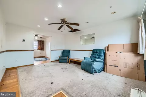 Living - 727 Kingston Rd, Middle River, MD 21220 photo 3 of 3