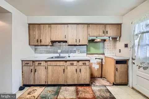 Kitchen - 727 Kingston Rd, Middle River, MD 21220 photo 2 of 2
