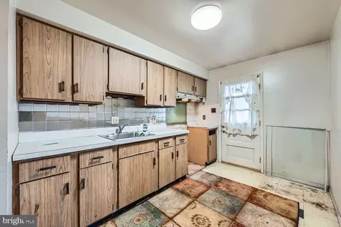 Kitchen - 727 Kingston Rd, Middle River, MD 21220 photo 1 of 2