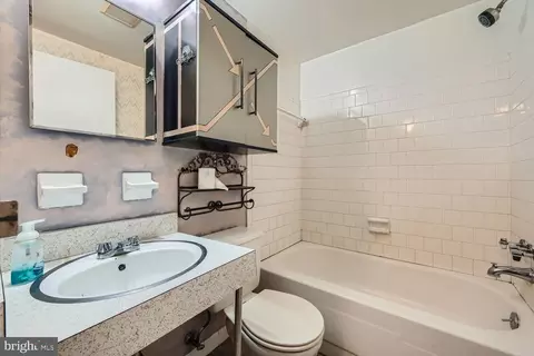 Bath - 727 Kingston Rd, Middle River, MD 21220 photo 1 of 2