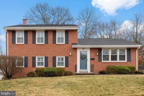 211 Brackenwood Ct, Lutherville Timonium, MD 21093