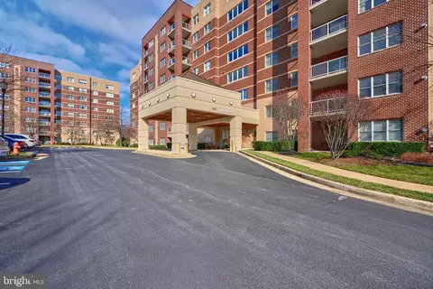 12240 Roundwood Rd #303, Lutherville Timonium, MD 21093