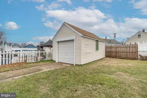 526 Bayside Dr, Dundalk, MD 21222 photo 18