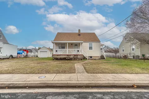 526 Bayside Dr, Dundalk, MD 21222
