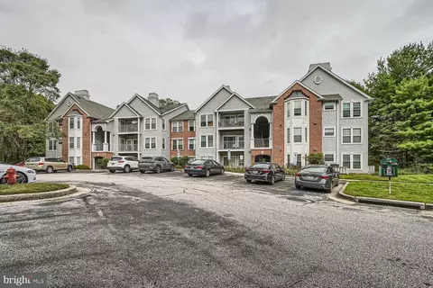 4406 Silverbrook Ln #J004, Owings Mills, MD 21117