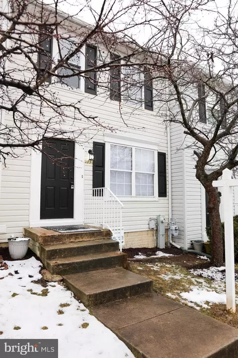 Exterior - 15 Gemstone, Baltimore, MD 21244 photo 2 of 2