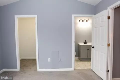 Entry Way - 15 Gemstone, Baltimore, MD 21244 photo 4 of 4