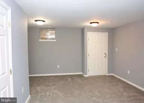 Living - 15 Gemstone, Baltimore, MD 21244 photo 3 of 4