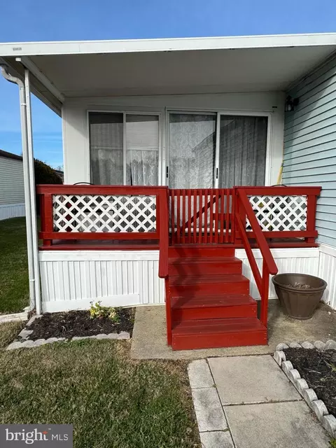 114 Cowhide Cir, Middle River, MD 21220 photo 3