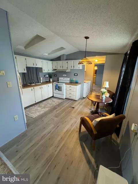 114 Cowhide Cir, Middle River, MD 21220 photo 14