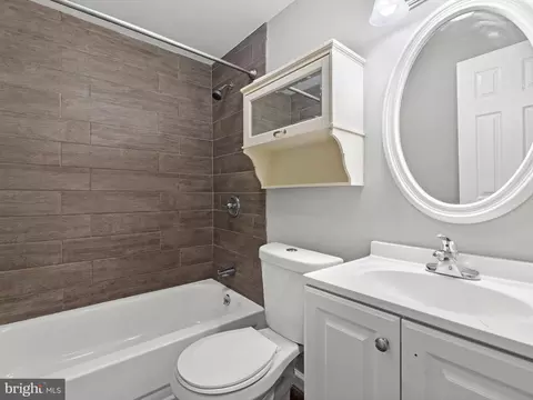 Bath - 10 Colleton Ct, Nottingham, MD 21236 photo 1 of 1