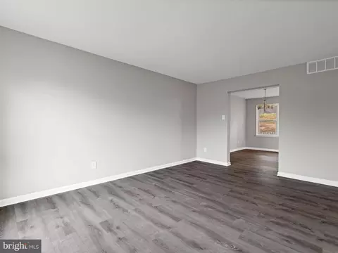 Living - 10 Colleton Ct, Nottingham, MD 21236 photo 1 of 4