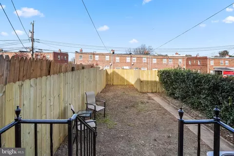 Exterior - 5416 Whitlock Rd, Baltimore, MD 21229 photo 3 of 4