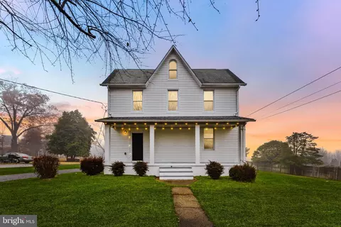 2920 Summit Ave, Parkville, MD 21234