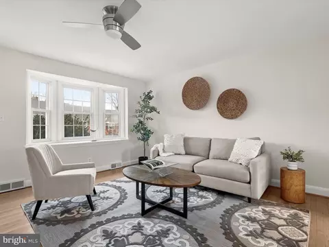 Living - 317 Overbrook Rd, Baltimore, MD 21212 photo 3 of 7