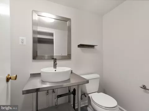 Bath - 317 Overbrook Rd, Baltimore, MD 21212 photo 4 of 4