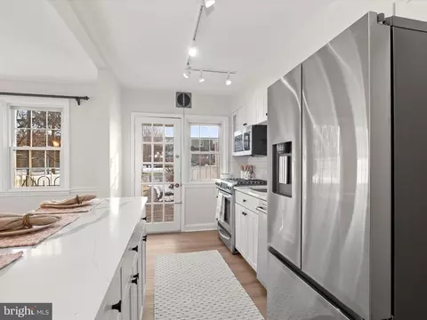 Kitchen - 317 Overbrook Rd, Baltimore, MD 21212 photo 5 of 7