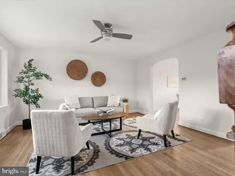 Living - 317 Overbrook Rd, Baltimore, MD 21212 photo 5 of 7
