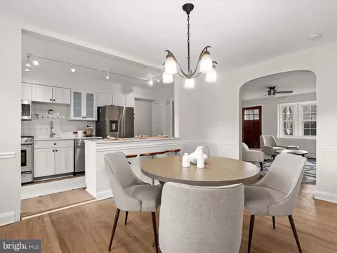 Dining - 317 Overbrook Rd, Baltimore, MD 21212 photo 2 of 4