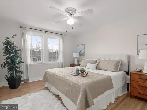 Bedroom - 317 Overbrook Rd, Baltimore, MD 21212 photo 2 of 4