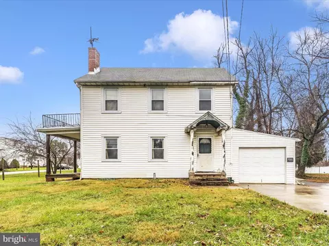 4620 Old Court Rd, Pikesville, MD 21208