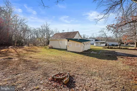 Exterior - 4432 Silver Spring Rd, Perry Hall, MD 21128 photo 3 of 4