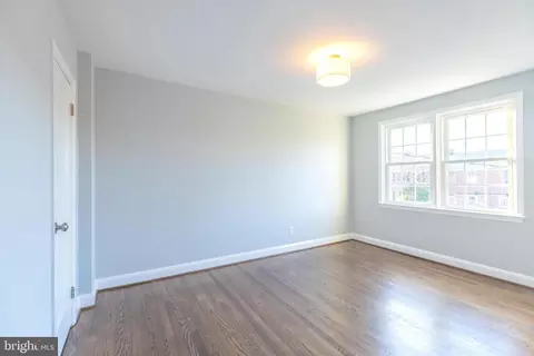 Bedroom - 144 Stevenson Ln, Baltimore, MD 21212 photo 4 of 6
