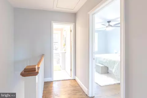 Entry Way - 144 Stevenson Ln, Baltimore, MD 21212 photo 3 of 4