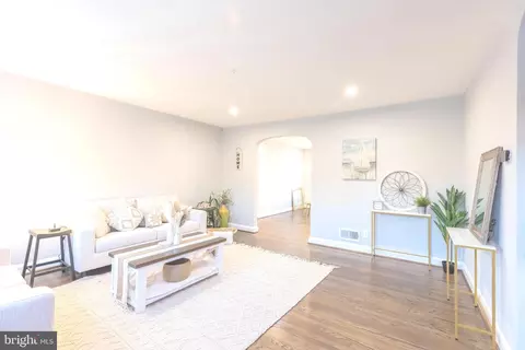 Living - 144 Stevenson Ln, Baltimore, MD 21212 photo 1 of 5