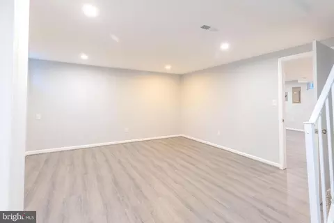 Living - 144 Stevenson Ln, Baltimore, MD 21212 photo 3 of 5