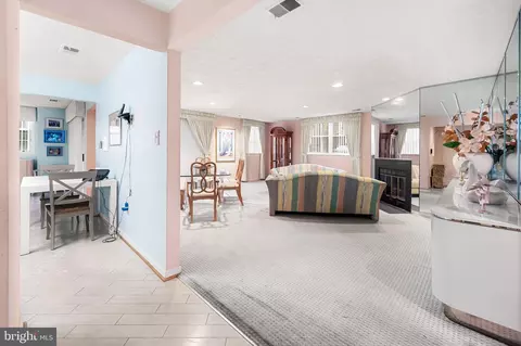 Entry Way - 9 A Pipe Hill Ct #9A, Baltimore, MD 21209 photo 3 of 3