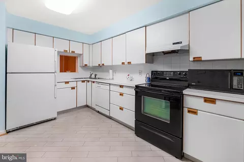 Kitchen - 9 A Pipe Hill Ct #9A, Baltimore, MD 21209 photo 2 of 2