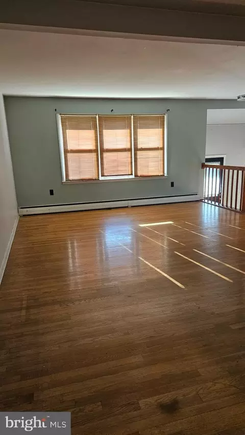 8440 Coco Rd, Rosedale, MD 21237 photo 2