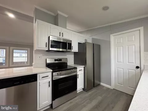 606 Tee Jay Ln, Dundalk, MD 21222 photo 8