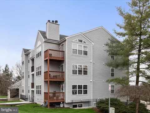 5650 H Ringwood Dr #812, Halethorpe, MD 21227