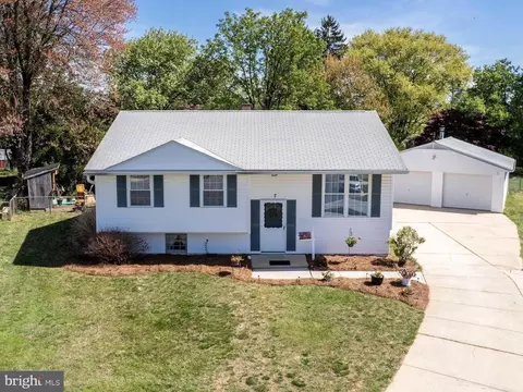 7 Cherry Hill Ct, Reisterstown, MD 21136