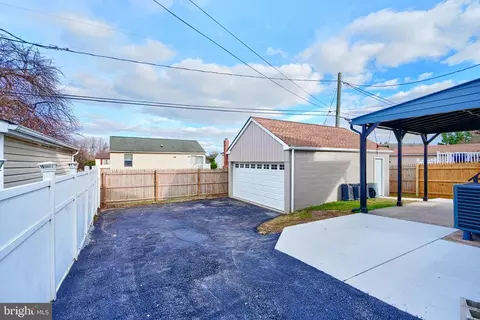 709 Fuselage Ave, Middle River, MD 21220 photo 4