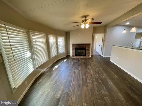 1 Cypress Ln, Middle River, MD 21220 photo 5