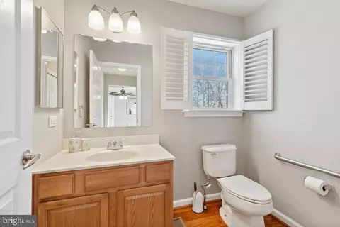 Bath - 7405 Plainview, Rosedale, MD 21237 photo 1 of 2