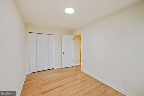 Bedroom - 4353 Crest Heights Rd, Baltimore, MD 21215 photo 4 of 7