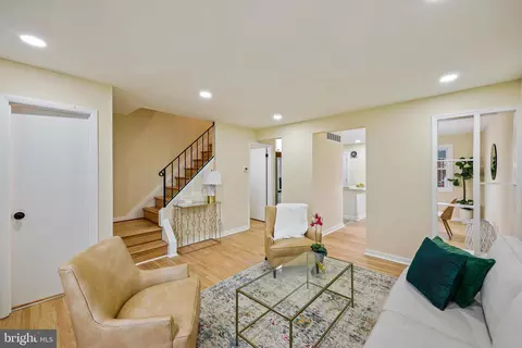 Living - 4353 Crest Heights Rd, Baltimore, MD 21215 photo 1 of 5