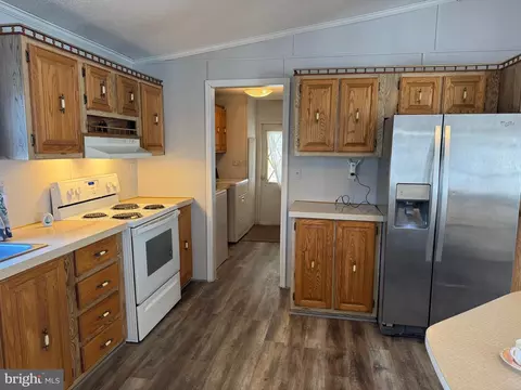 100 Roundup Rd, Middle River, MD 21220 photo 2